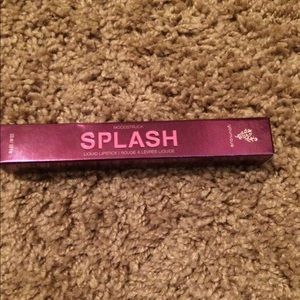 Younique Anniversary Splash Lipstick in “STRIKING”